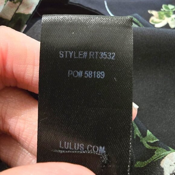 Lulus On the Spot Black Floral Print Button-Up Blouse Sz S - Picture 11 of 11